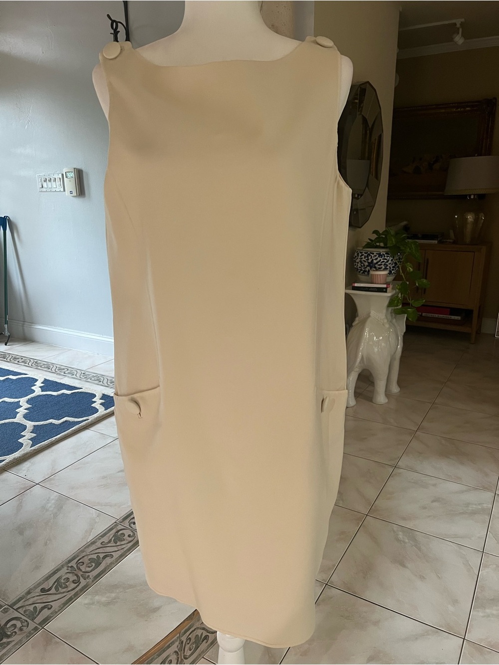 Oscar de la Renta Cream Sleeveless Midi Shift Dress with Button Shoulder Detail